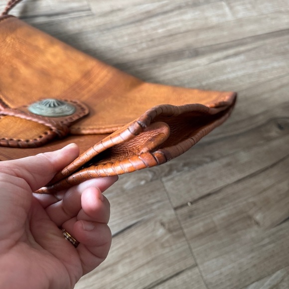 Vintage leather letter pouch - Picture 4 of 13